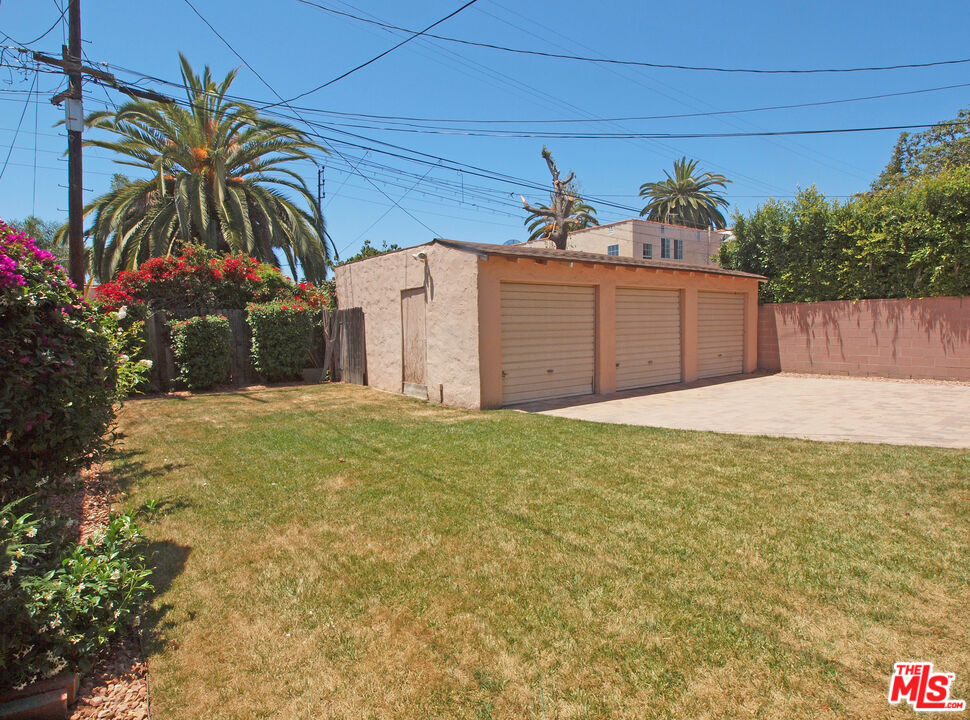 1615 Ellsmere Avenue