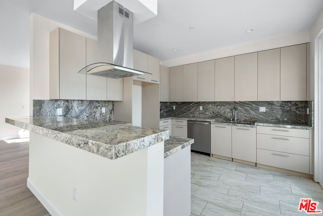 1429 S. Bedford Street, No. 401