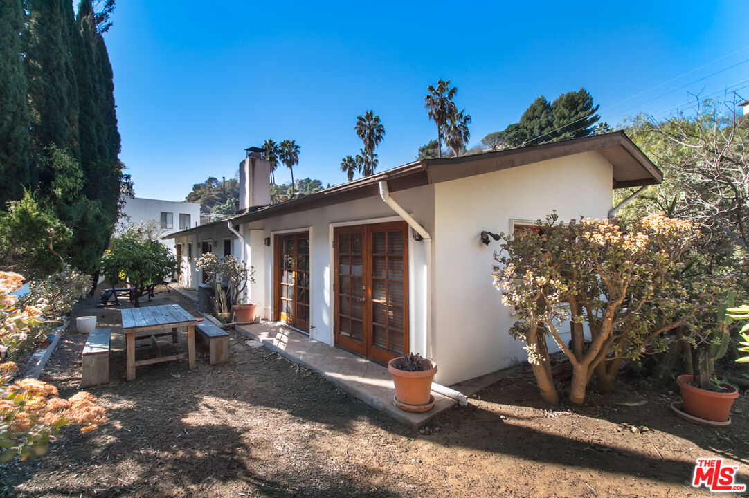 2430 Coldwater Canyon Drive