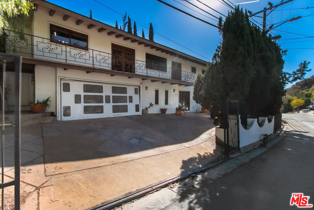 2430 Coldwater Canyon Drive