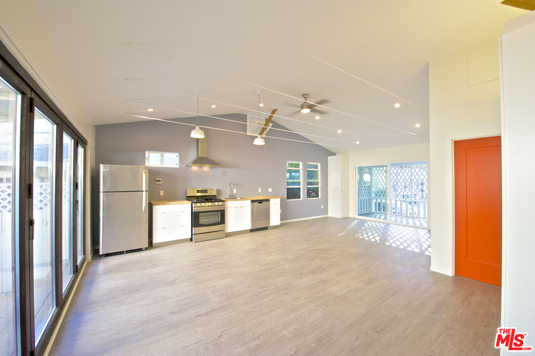 2140 N. Gower Street