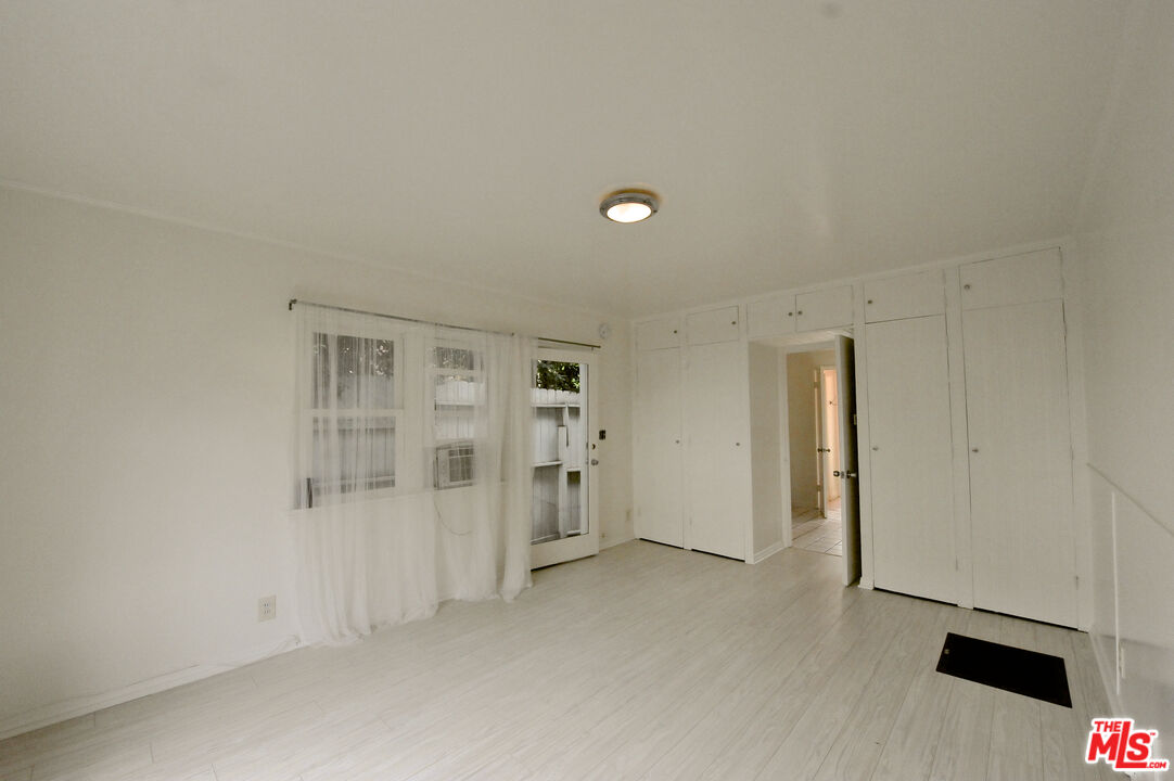 2140 N. Gower Street