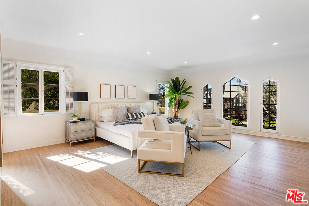 166 S. McCadden Place