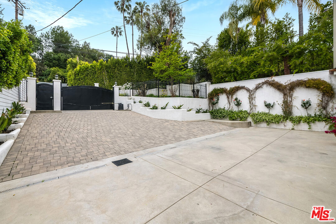 14539 Valley Vista Boulevard