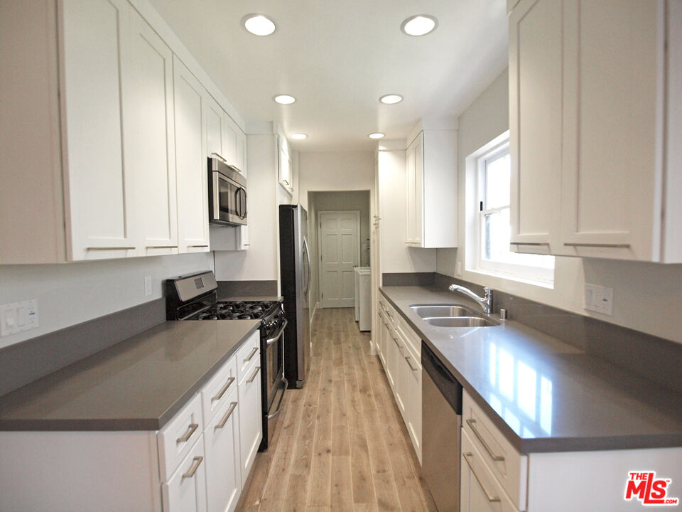 1219 S. Crescent Heights