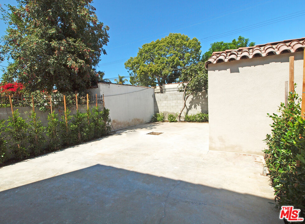 1219 S. Crescent Heights