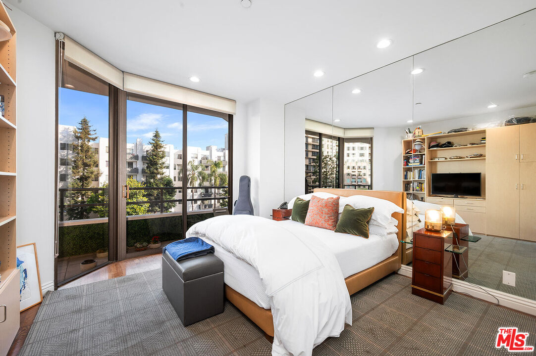 10601 Wilshire Blvd Unit: 403