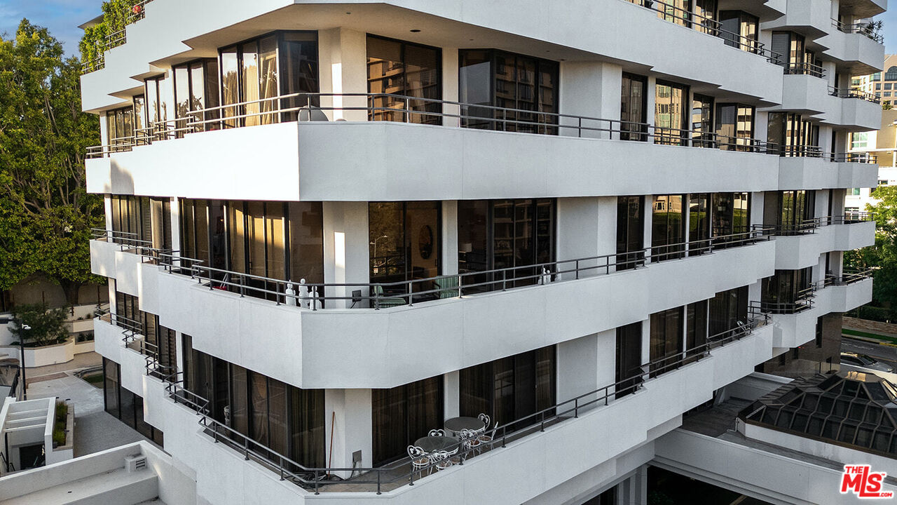 10601 Wilshire Blvd Unit: 403