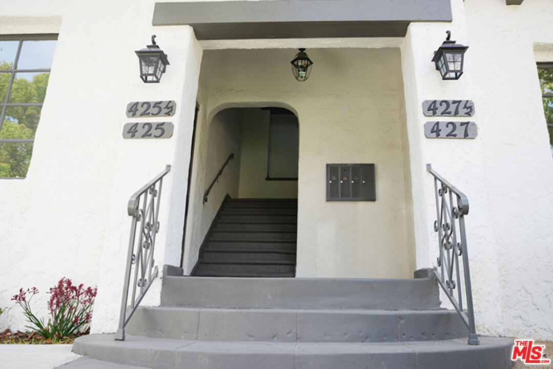 427 N. Stanley Avenue