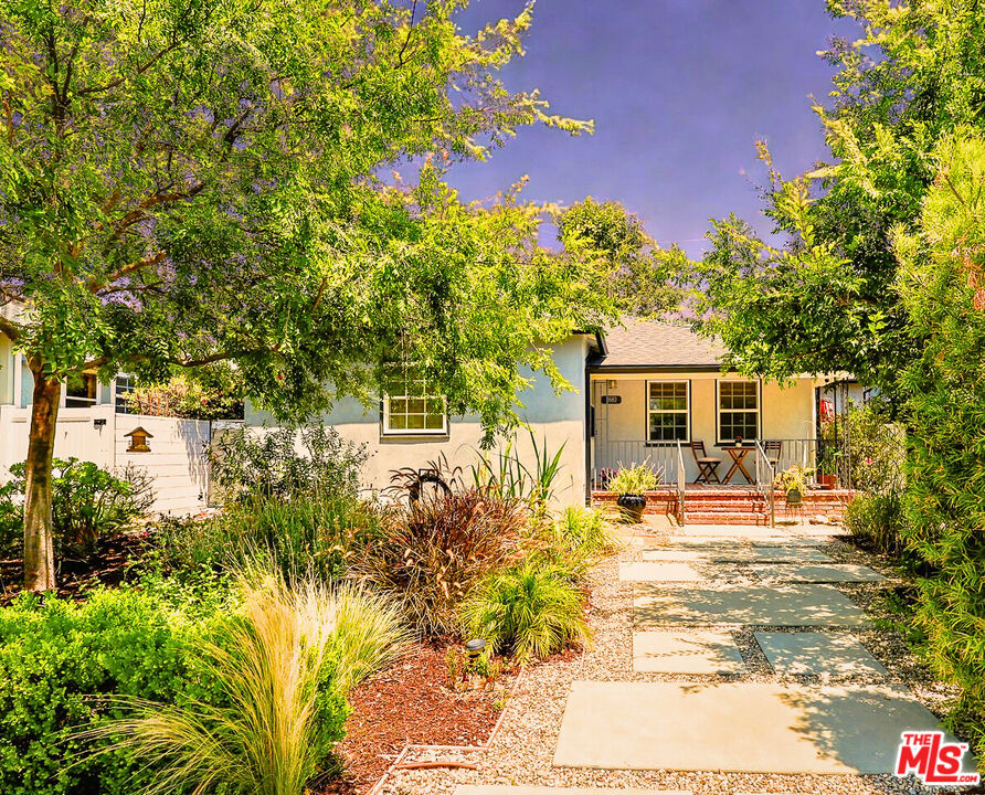1600 N. Pepper Street