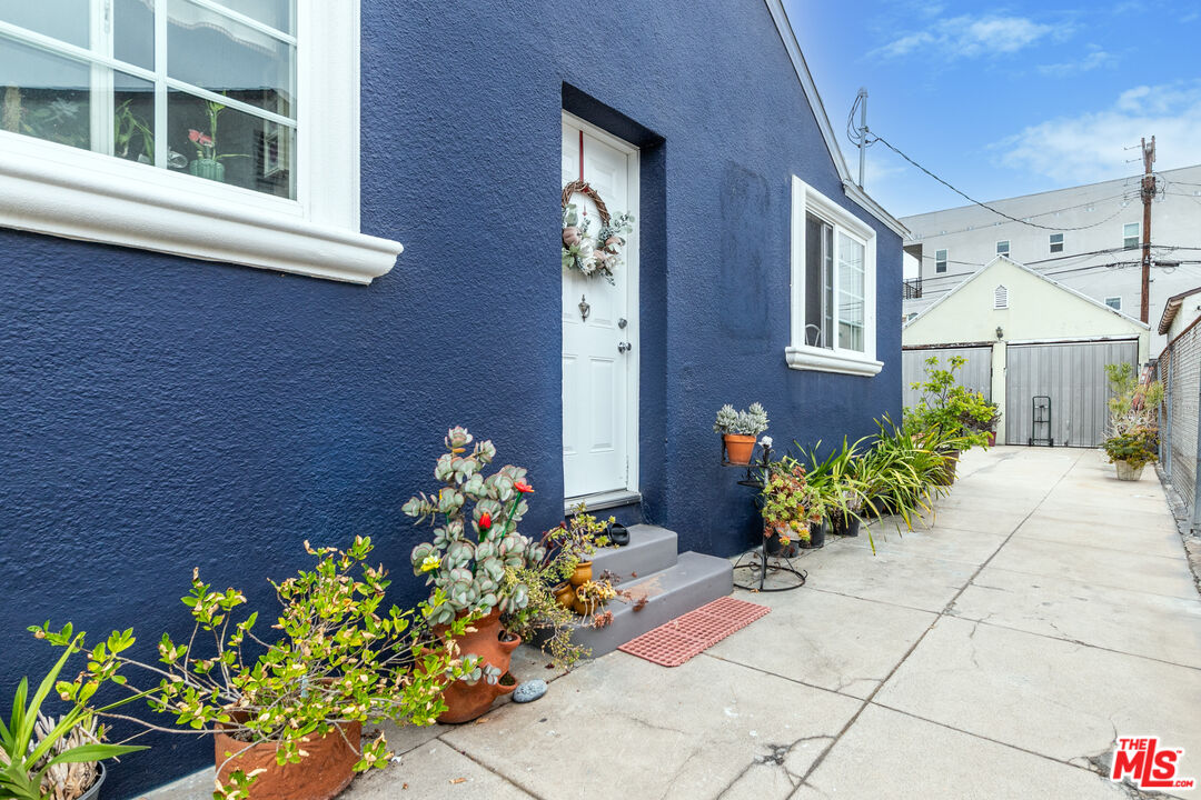 1841 Clyde Ave