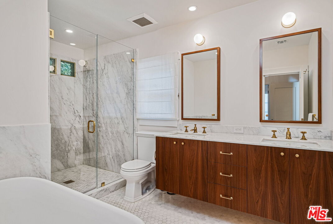 409 S. Highland Avenue