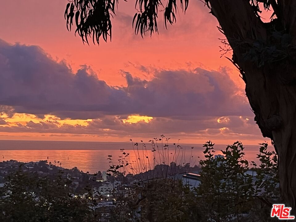 1357 Chautauqua Boulevard