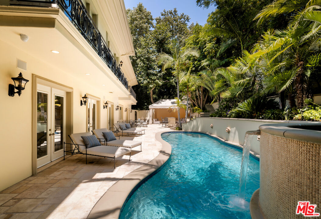 1350 Benedict Canyon Drive