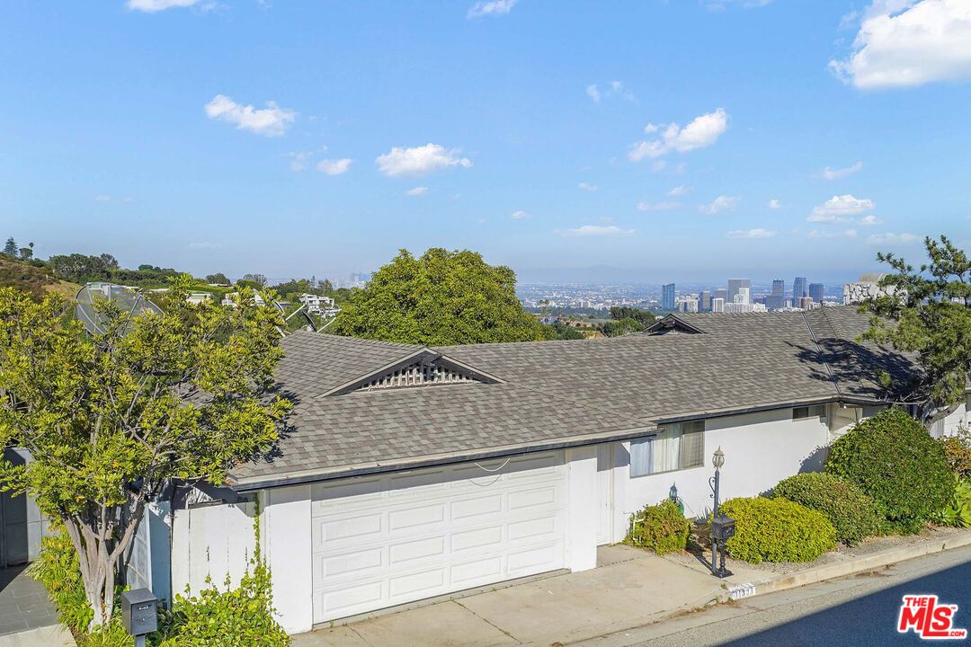 11316 Chalon Road
