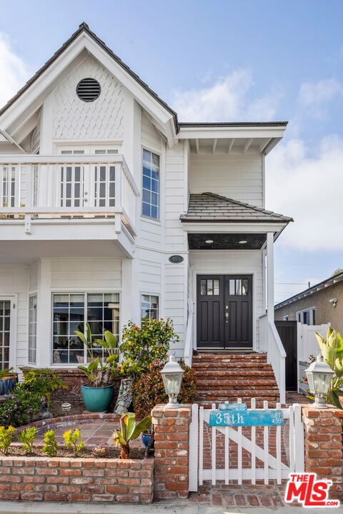 459 35th Street