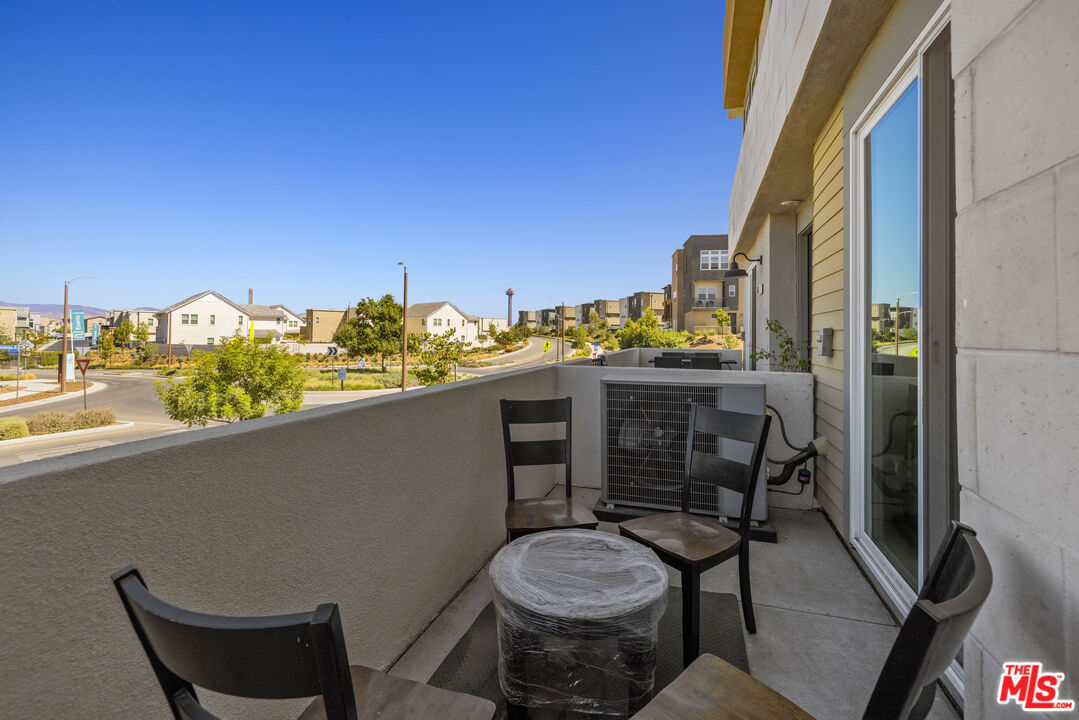 27109 Valley Oak Place