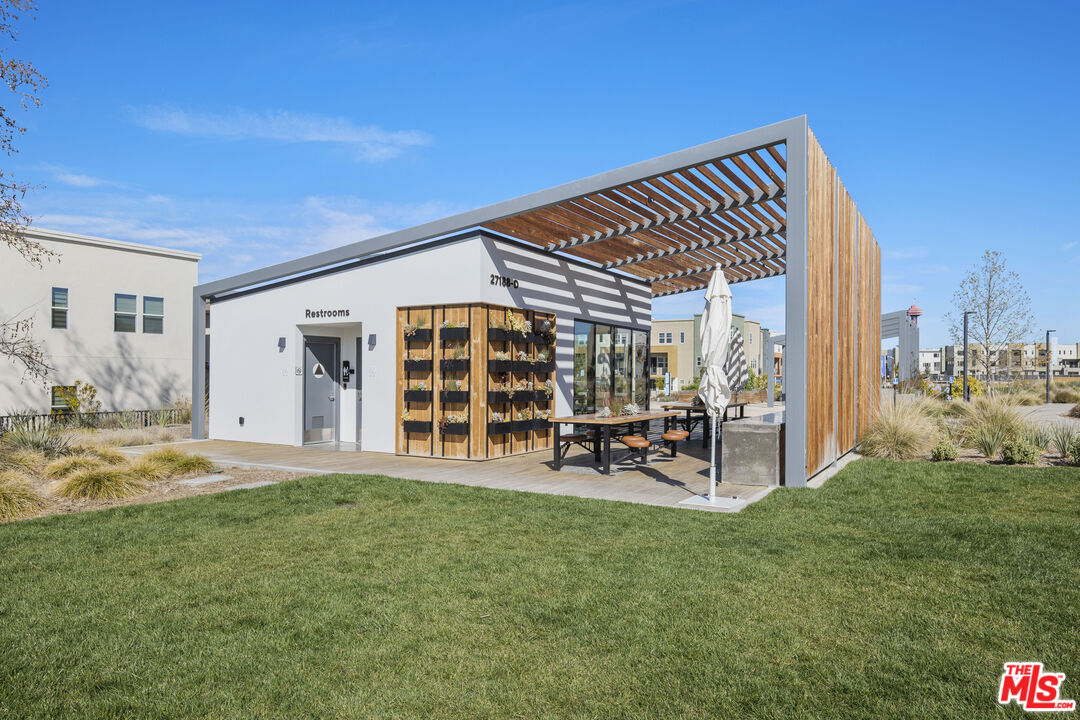 27109 Valley Oak Place