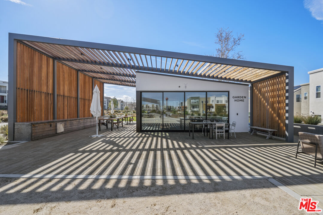 27109 Valley Oak Place