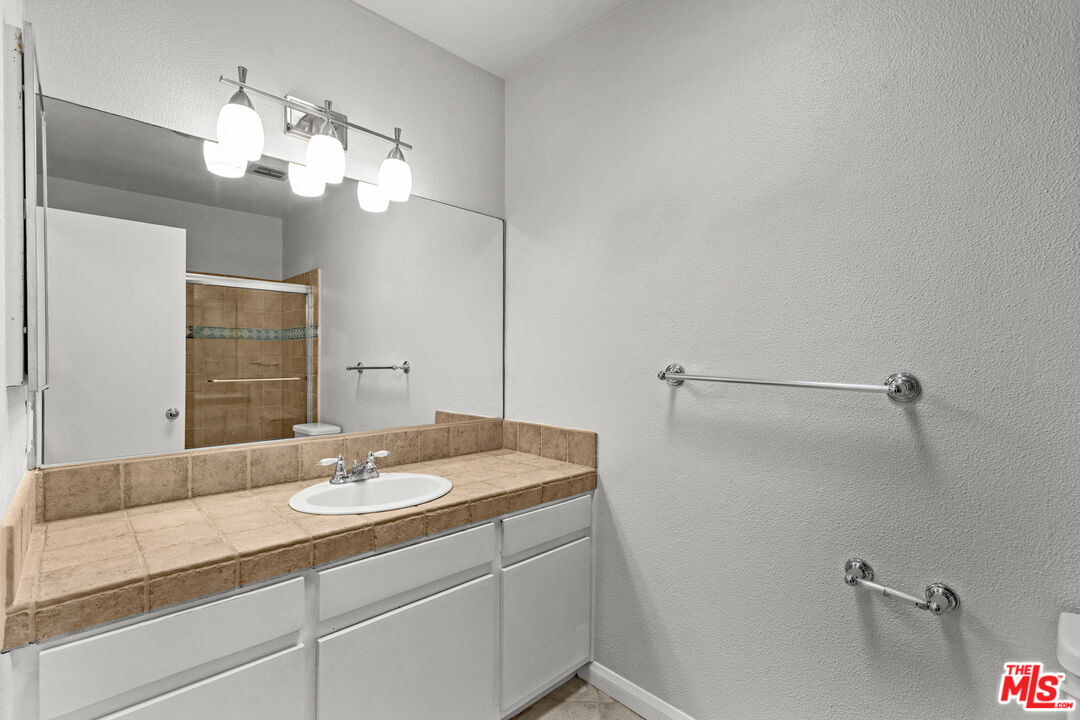 1342 Harvard Street, No. 204