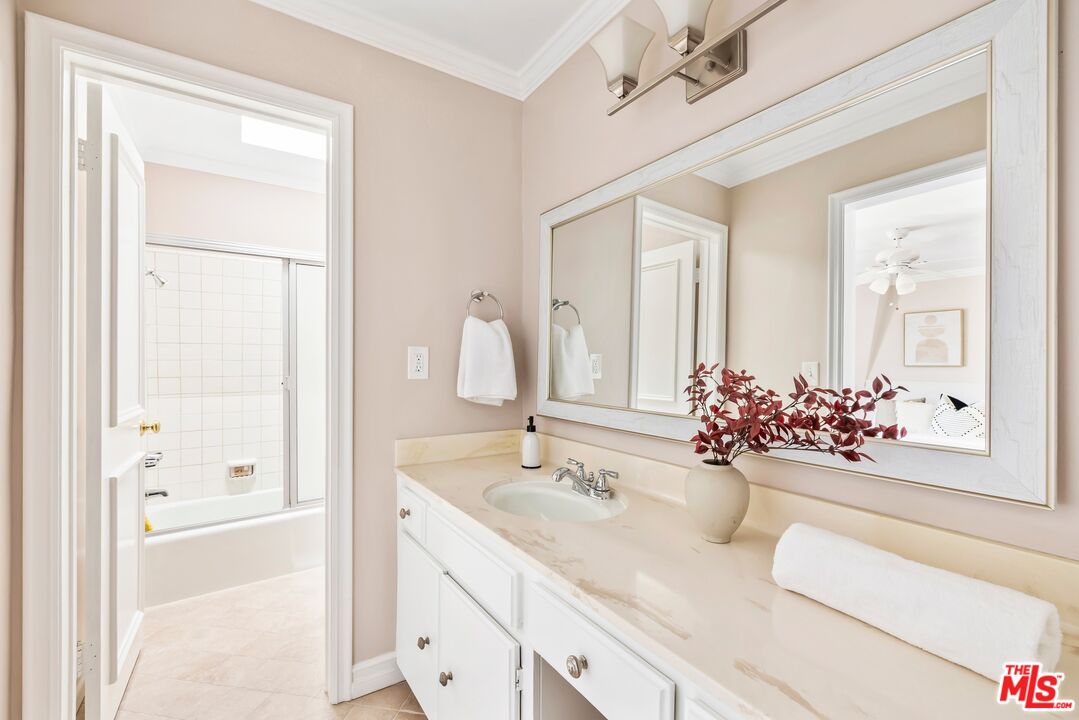 620 1/2 Wilcox Avenue