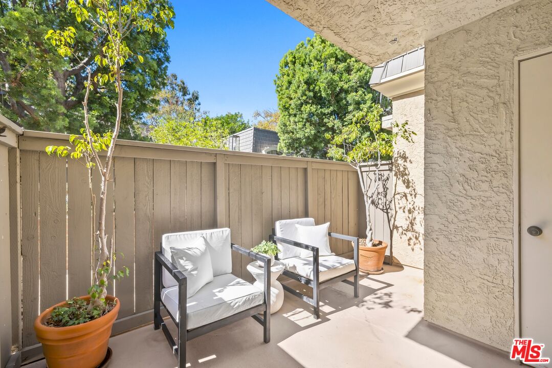 620 1/2 Wilcox Avenue