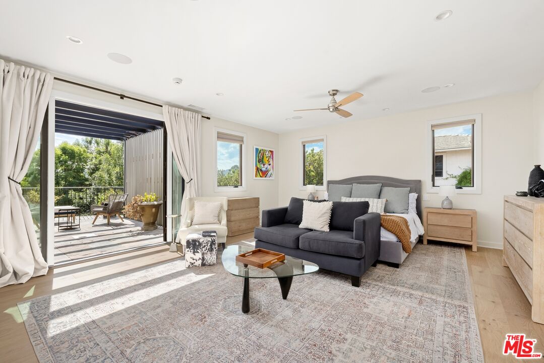 16820 Oak View Drive