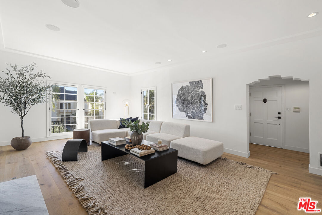 1064 S. Alfred Street