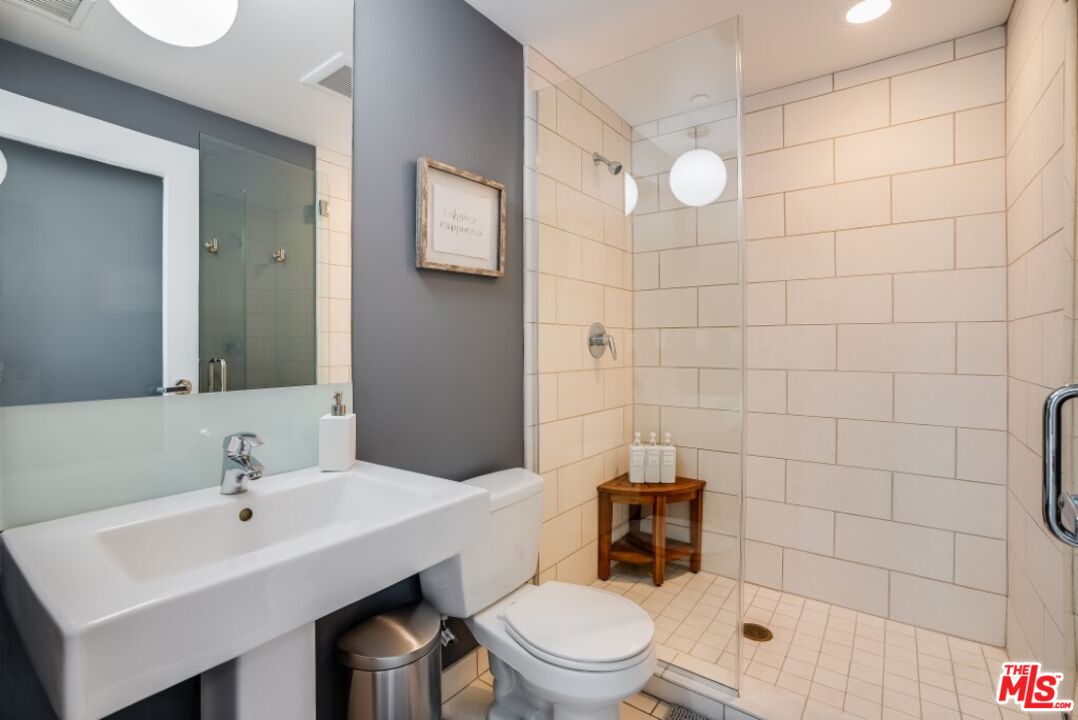 3450 Cahuenga Boulevard, No. 101