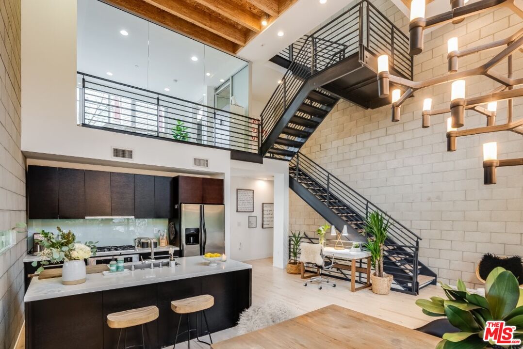 3450 Cahuenga Boulevard, No. 101