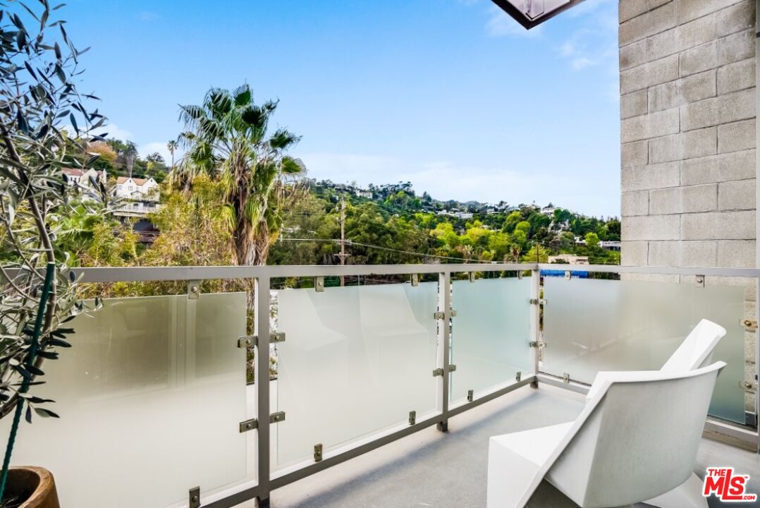 3450 Cahuenga Boulevard, No. 101