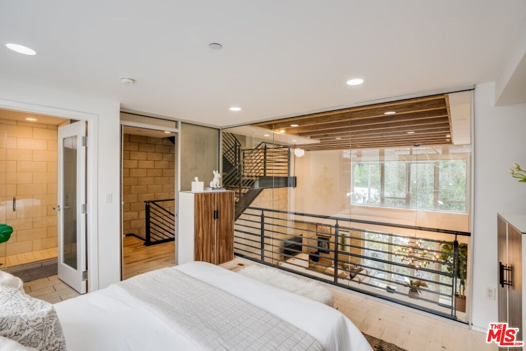 3450 Cahuenga Boulevard, No. 101