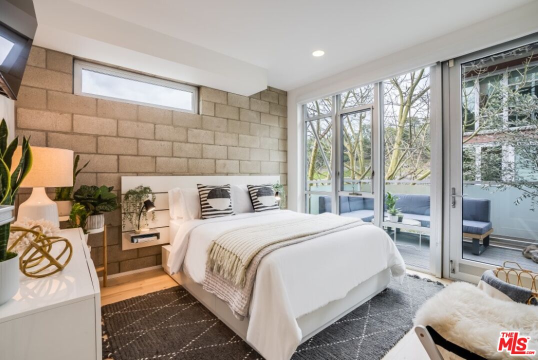 3450 Cahuenga Boulevard, No. 101