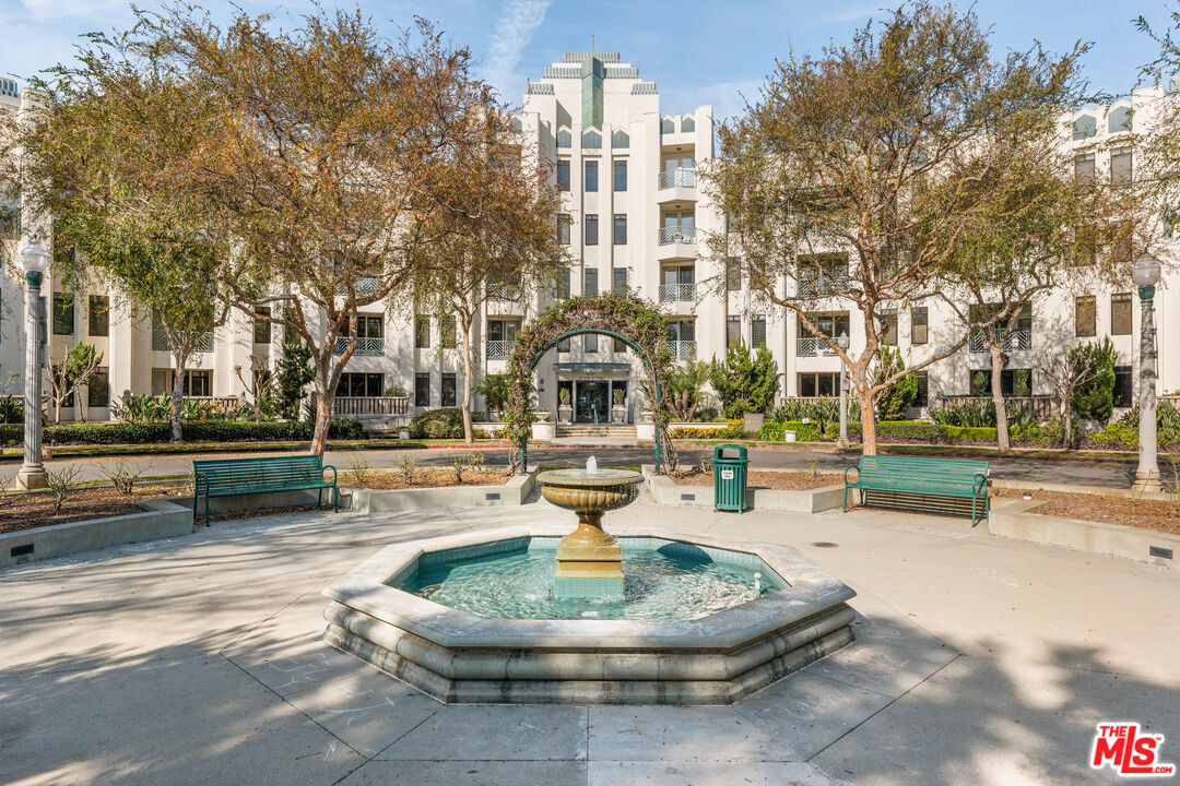 5625 Crescent Park W Unit: 125