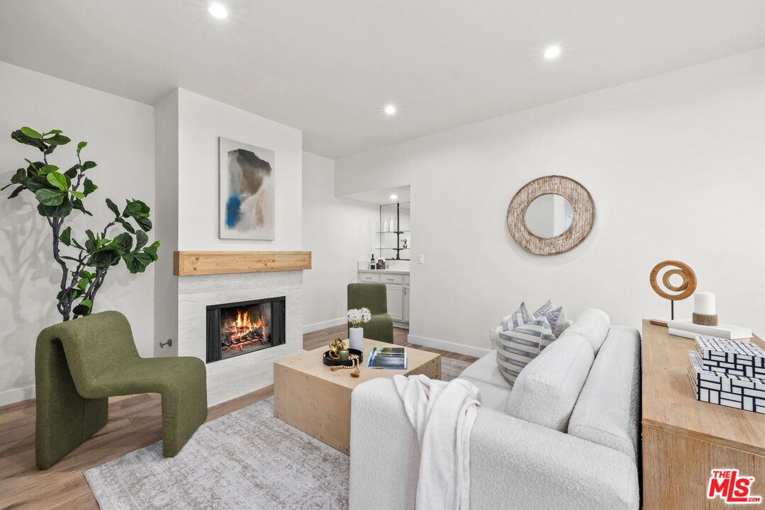 4519 Coldwater Canyon Ave Unit: 10