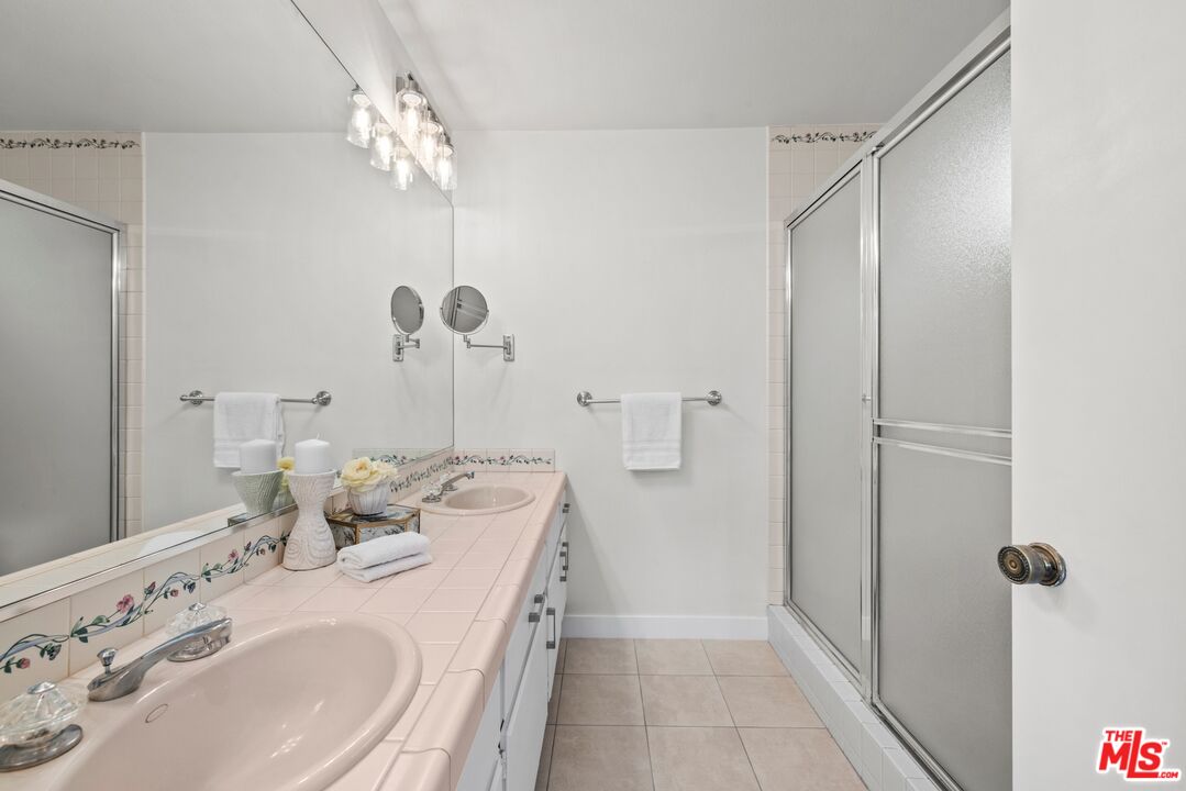 4519 Coldwater Canyon Ave Unit: 10
