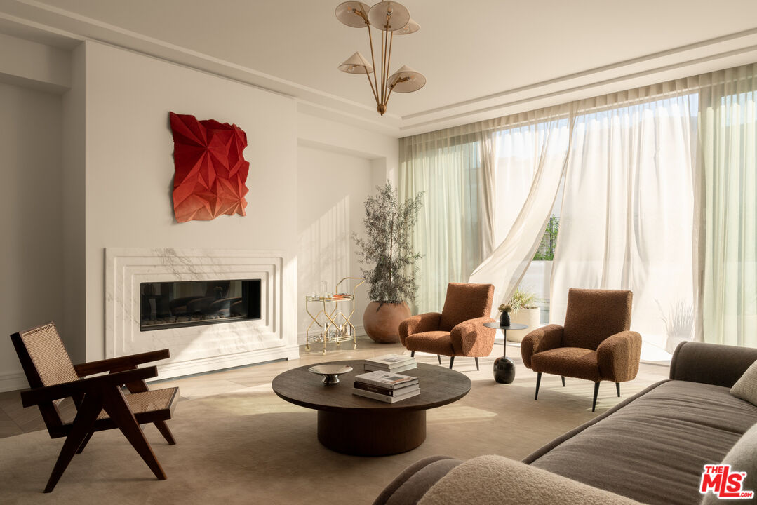 9900 S Santa Monica Blvd Unit: 2F