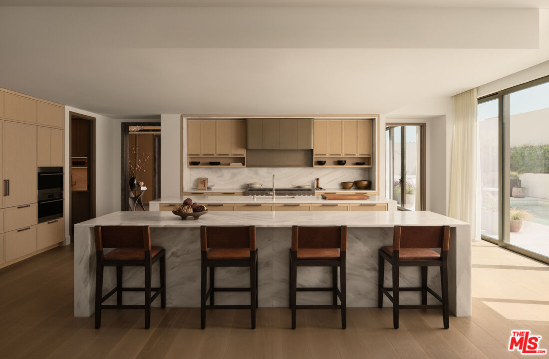 9900 S Santa Monica Blvd Unit: 2F