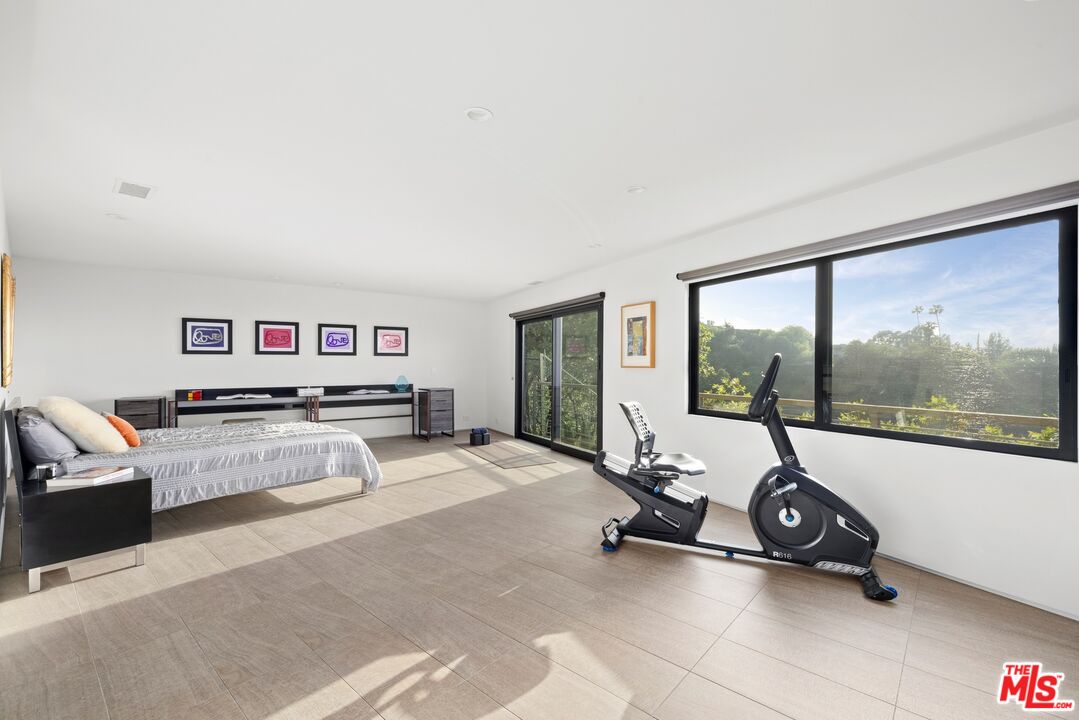 3337 Beverly Ranch Rd