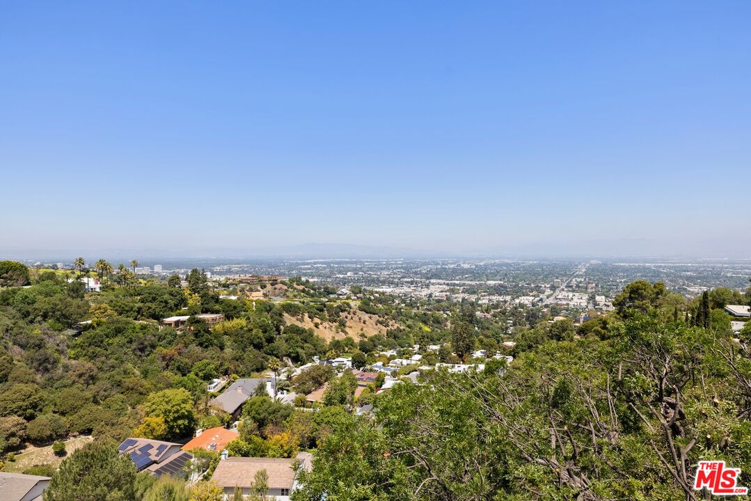 3337 Beverly Ranch Rd