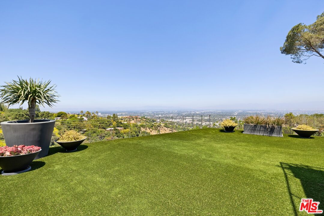 3337 Beverly Ranch Rd