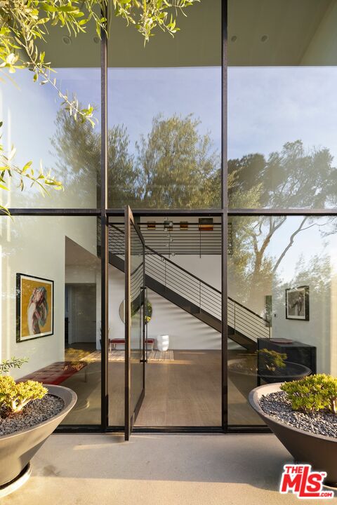 3337 Beverly Ranch Rd
