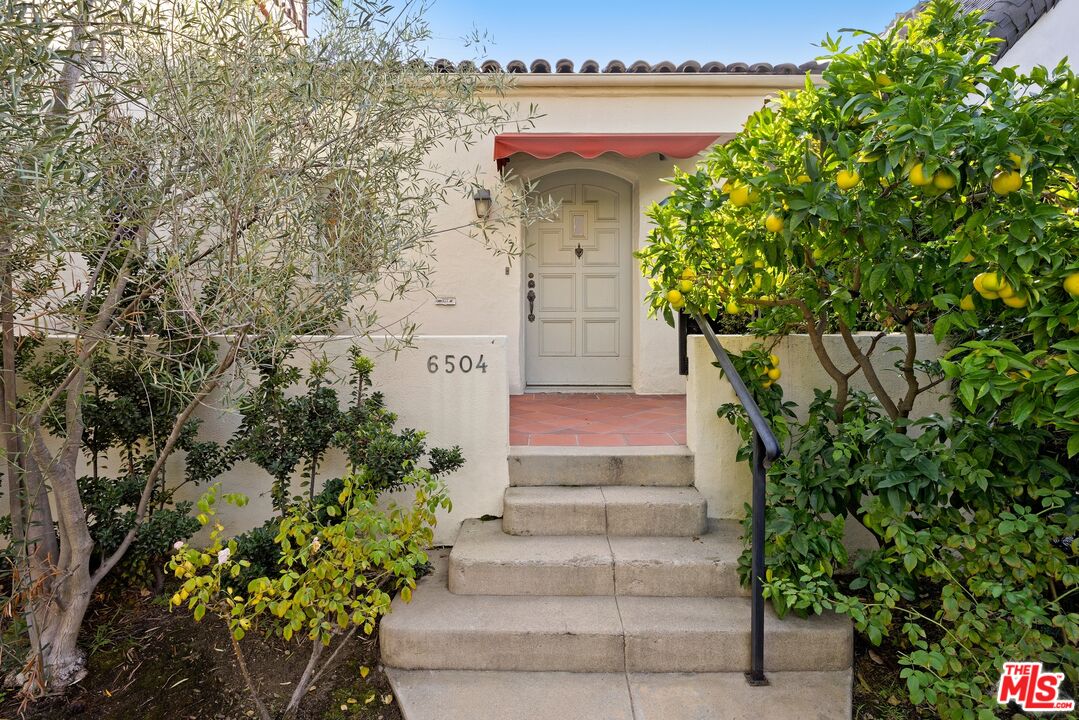 6502 Commodore Sloat Dr