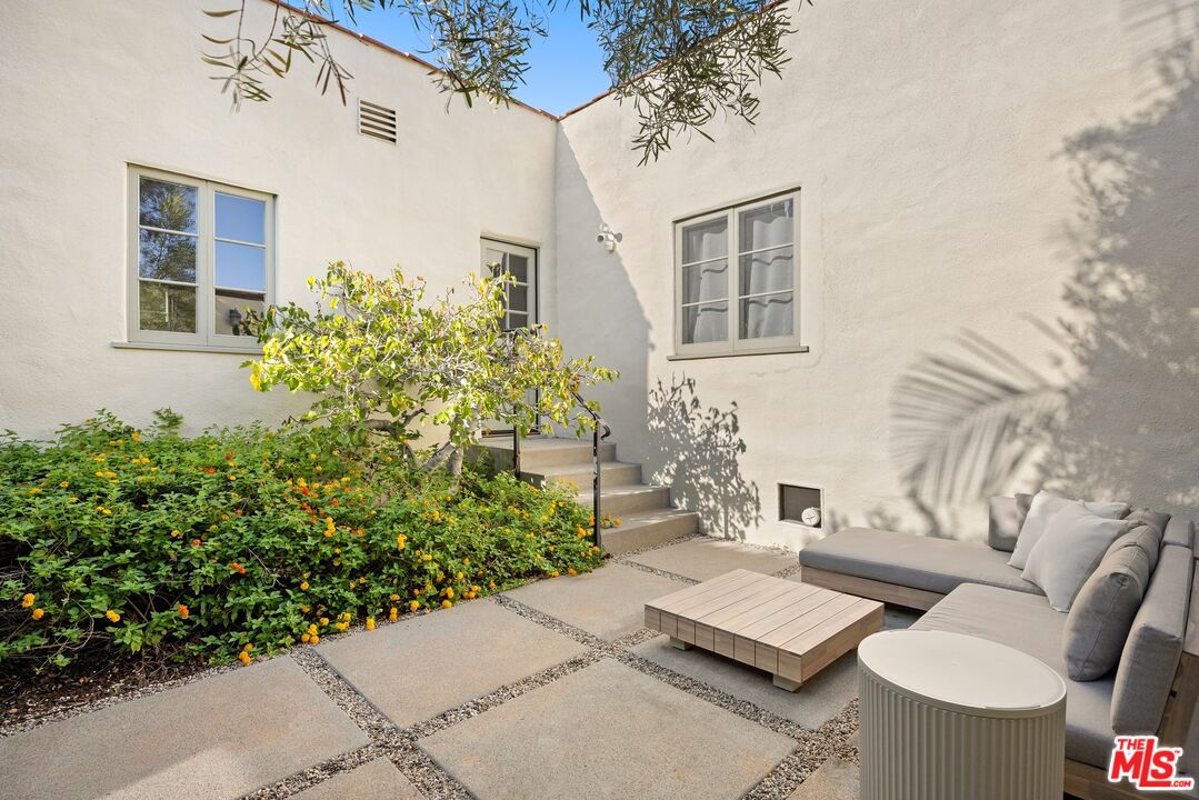 6502 Commodore Sloat Dr