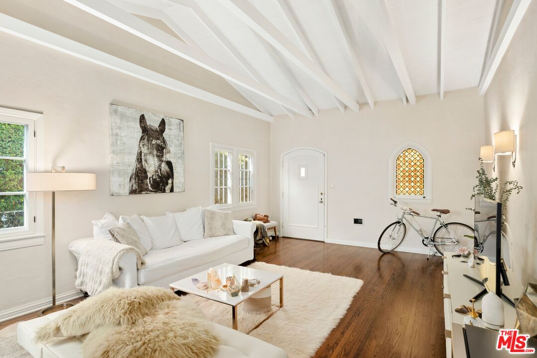 6502 Commodore Sloat Dr