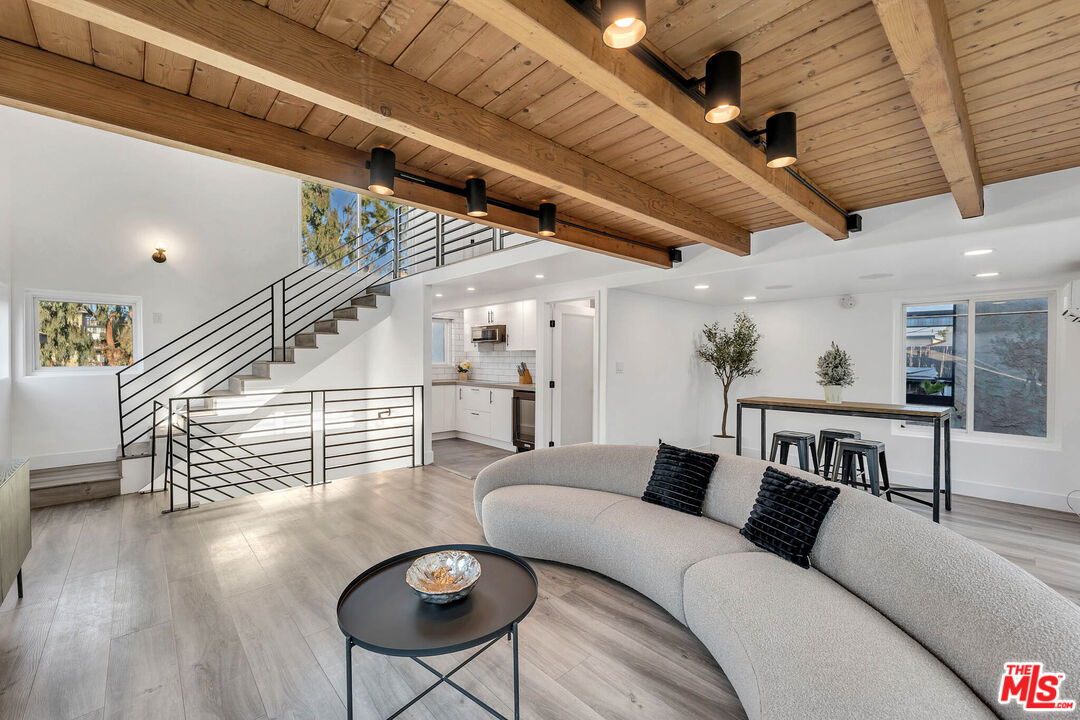 24 20th Ave