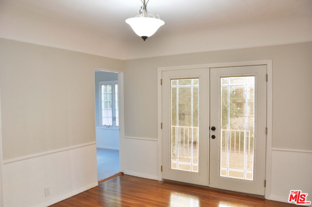 1611 Ellsmere Avenue