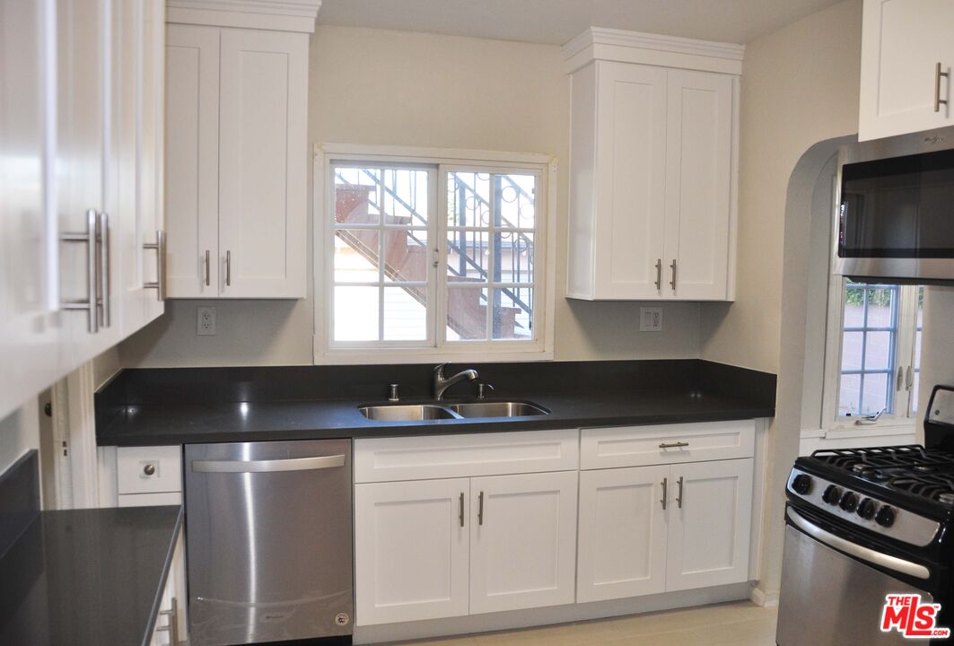 1611 Ellsmere Avenue