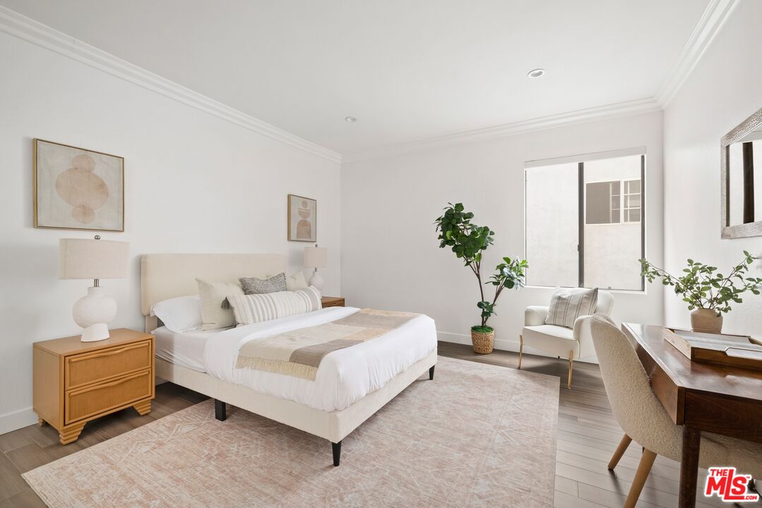 1630 S Bentley Ave Unit: 202