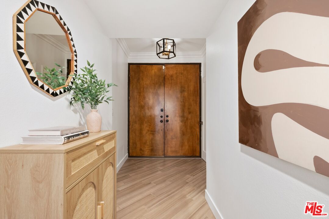 1630 S Bentley Ave Unit: 202